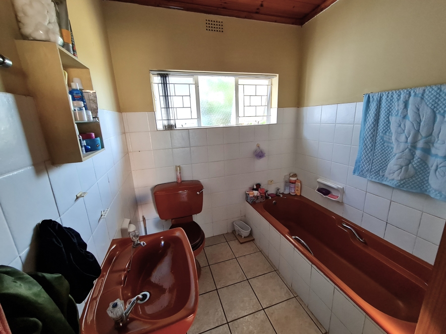 4 Bedroom Property for Sale in C Place Eastern Cape
